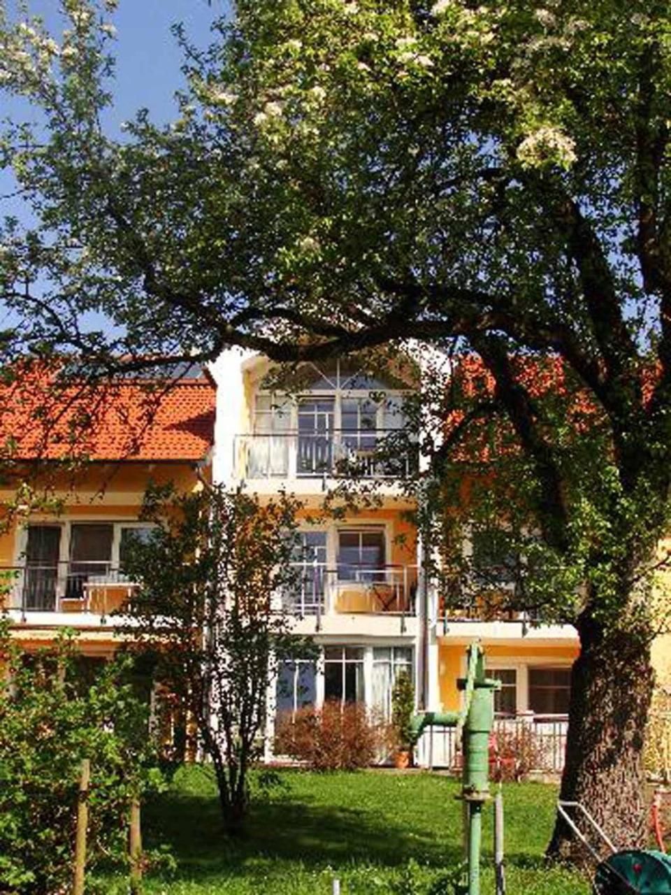 Appartementhaus Loewenzahn Bad Fussing Exterior photo